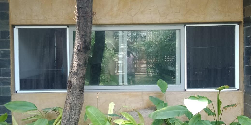Pleated Mosquito Screen for Terraces